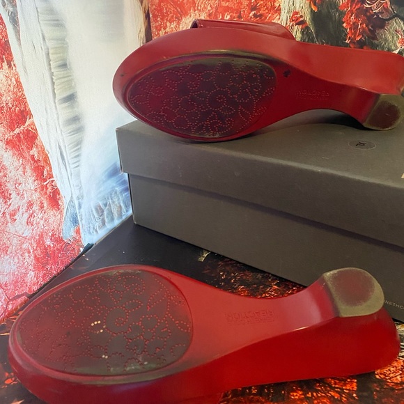 Kenneth Cole Reaction Red Slip Ons with Box - Picture 4 of 6